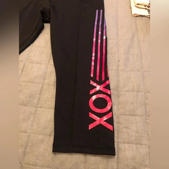 Betsey Johnson Performance cropped leggings - Picture 5 of 5